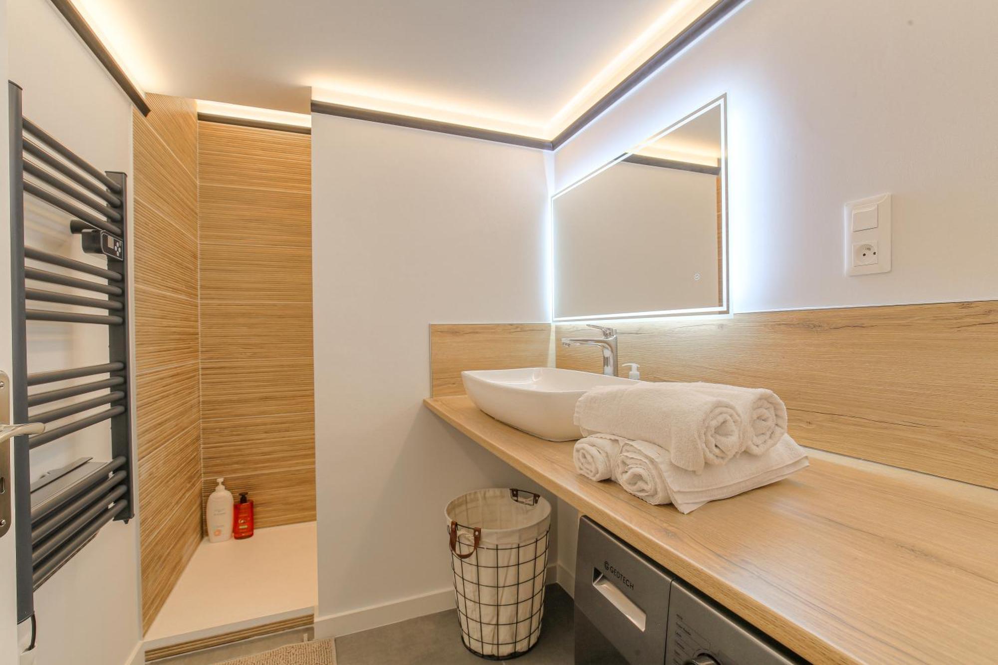 L Original - Travelhome - Free Wifi - 6 Travelers Villefranche-sur-Saône Exteriör bild